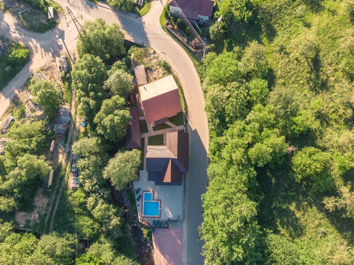 Pensiunea Petru Şugag Buitenkant foto