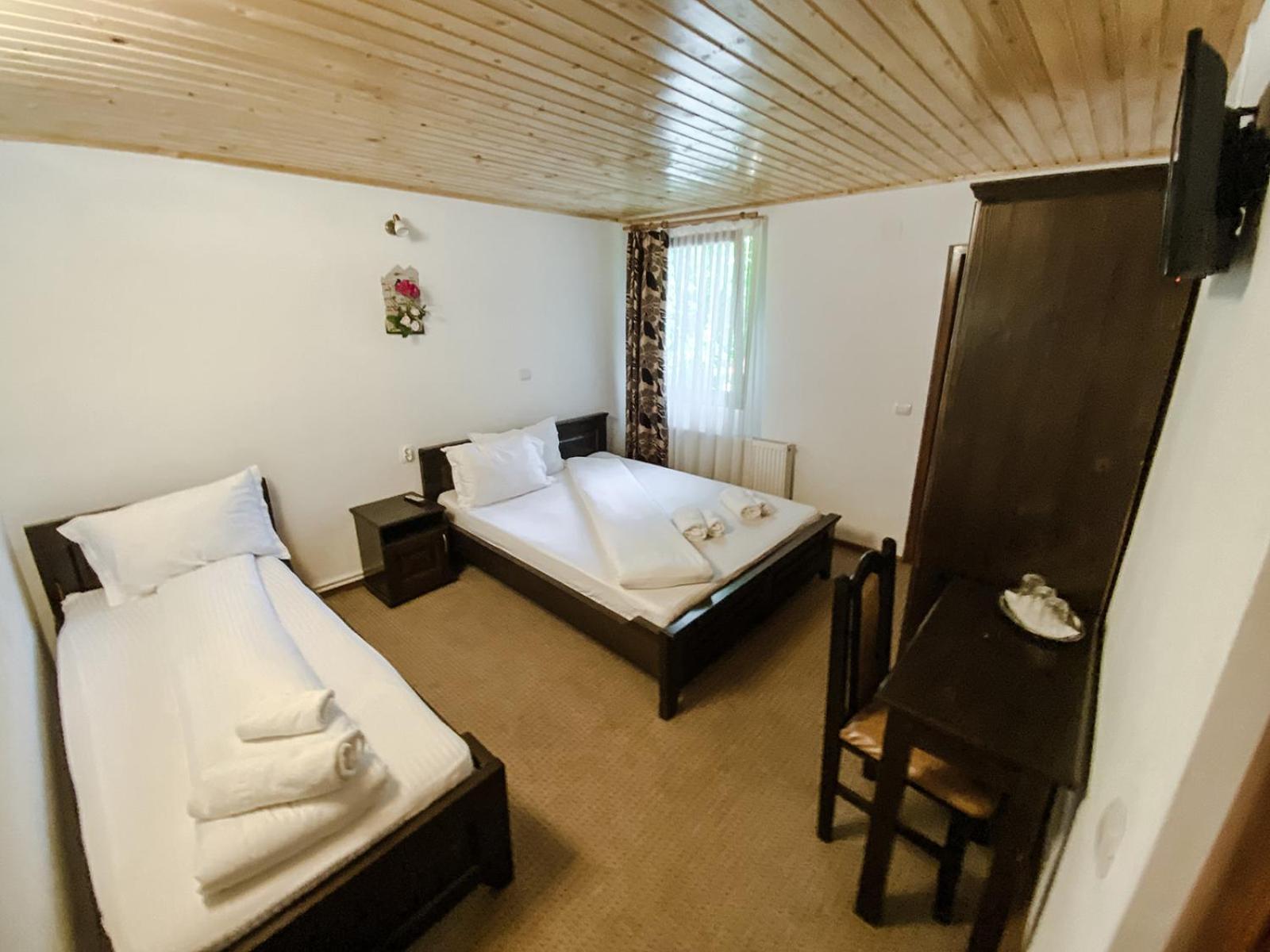 Pensiunea Petru Şugag Kamer foto