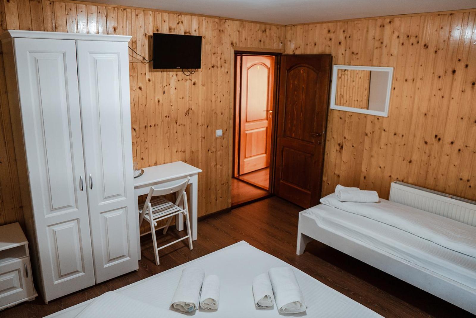 Pensiunea Petru Şugag Kamer foto