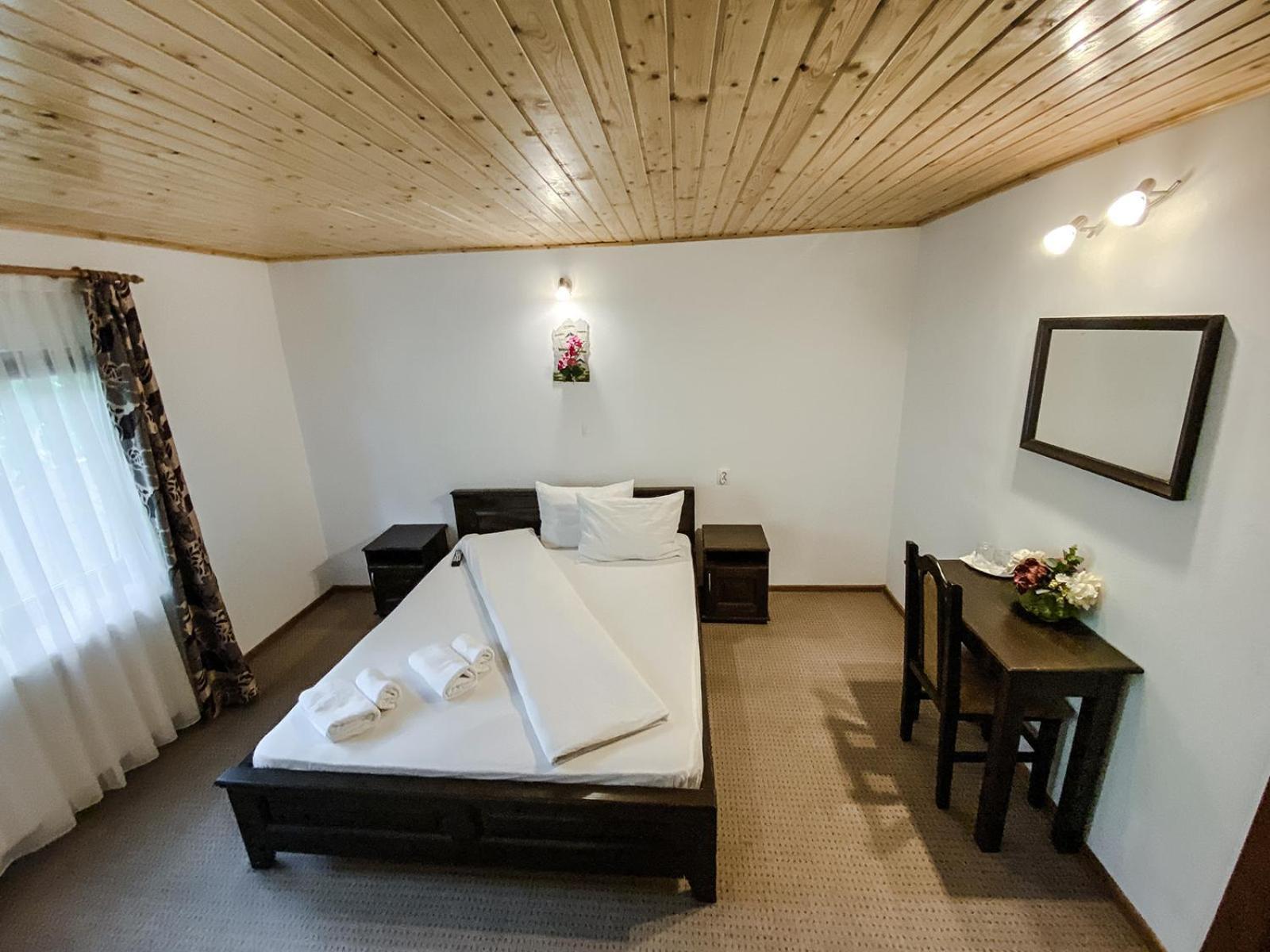 Pensiunea Petru Şugag Kamer foto
