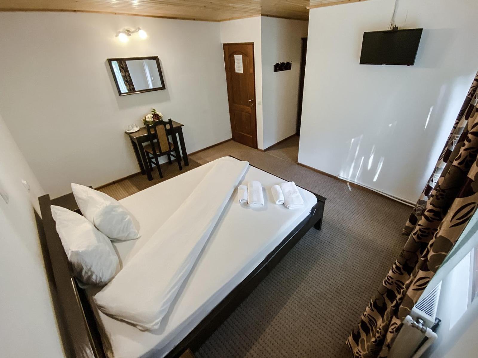 Pensiunea Petru Şugag Kamer foto